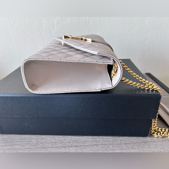 🔥YSL ENVELOPE MEDIUM IN QUILTED GRAIN DE POUDRE EMBOSSED LEATHER - Picture 14 of 16